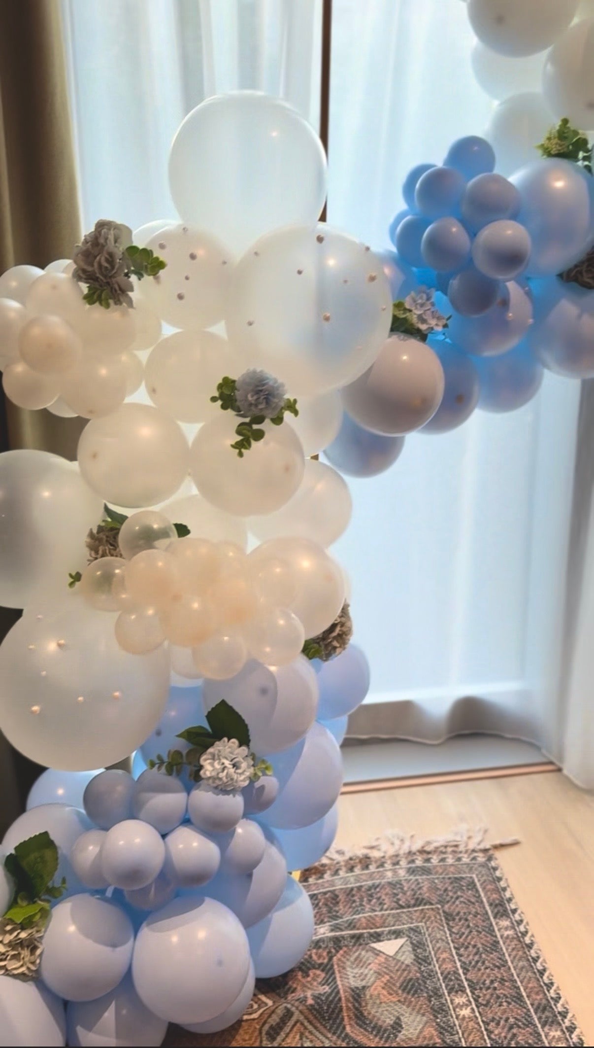Balloon arch