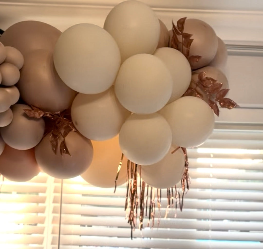 Balloon garland