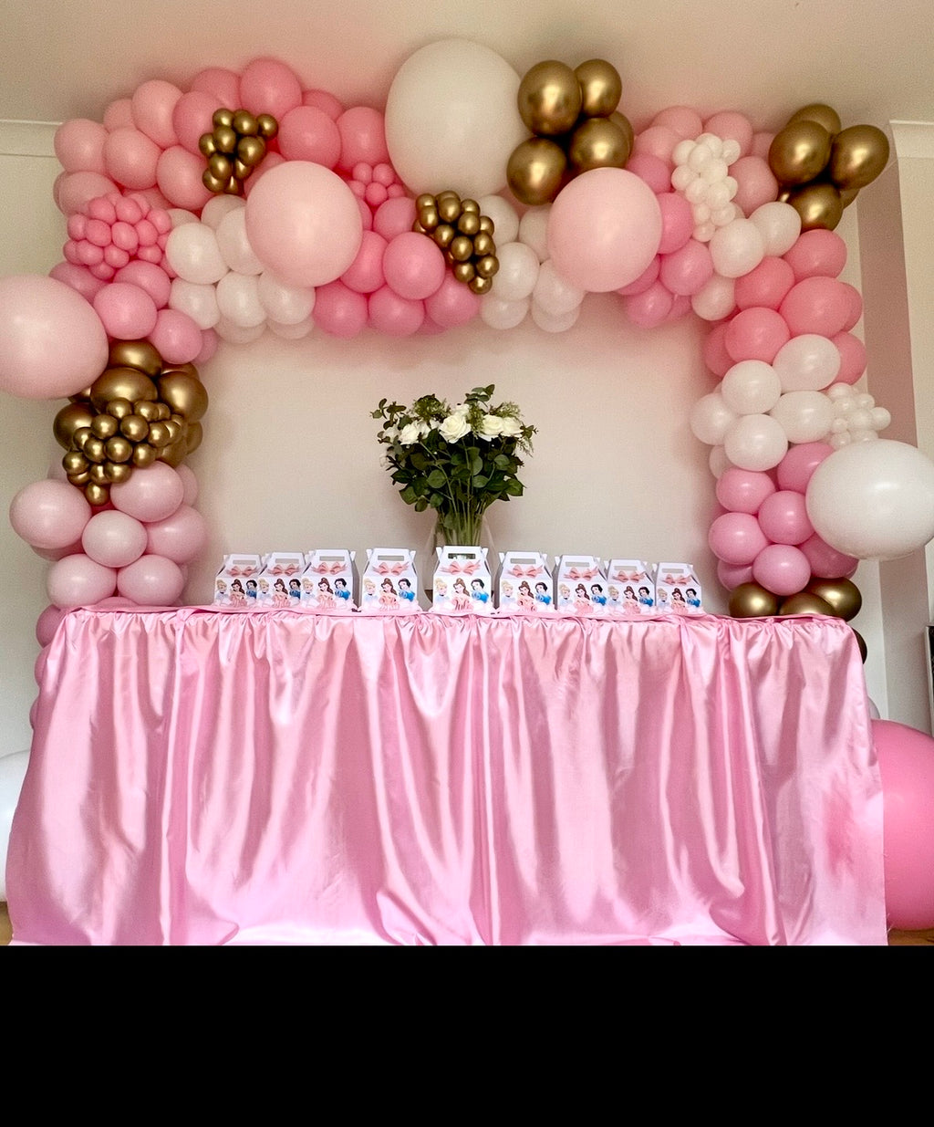Balloon garland