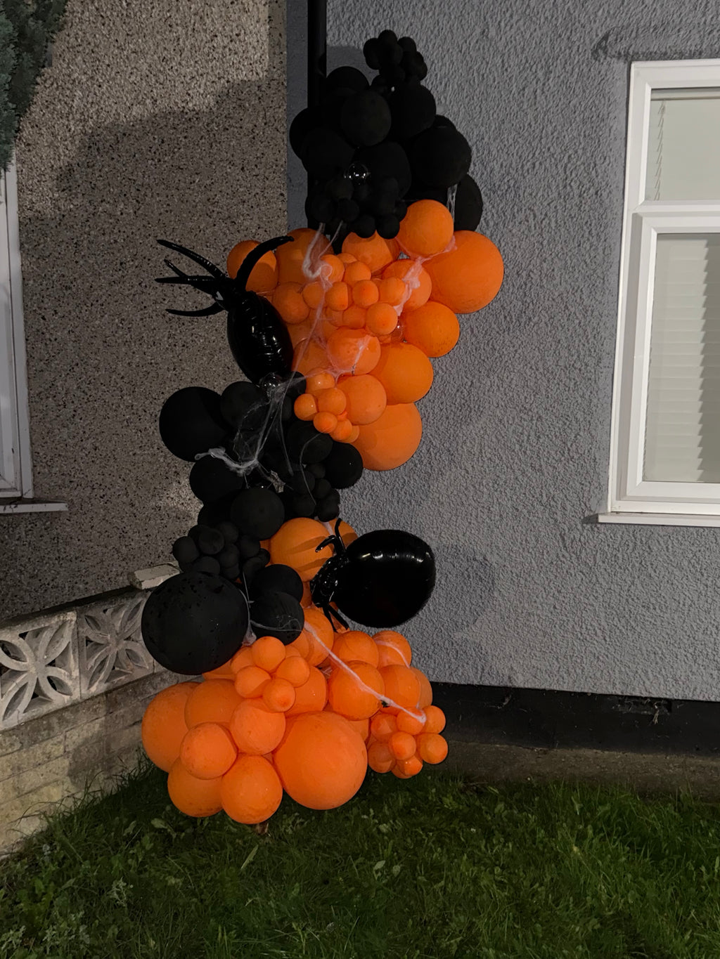 Balloon garland