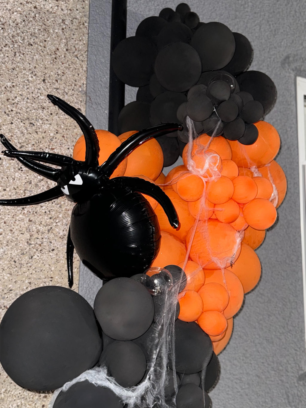 Balloon garland